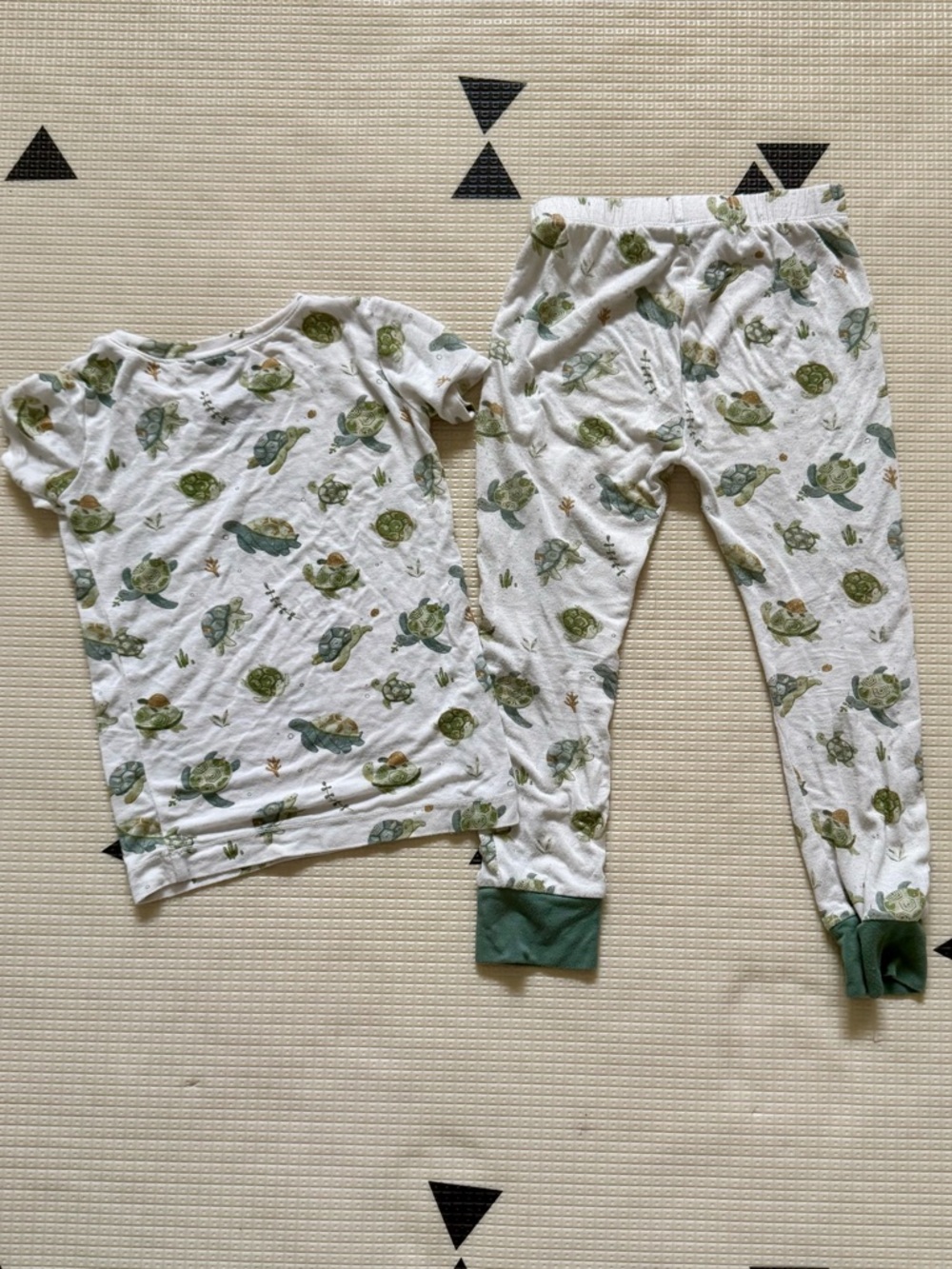 4T Angel Dear Turtle Pajamas Shirt and Pant Set